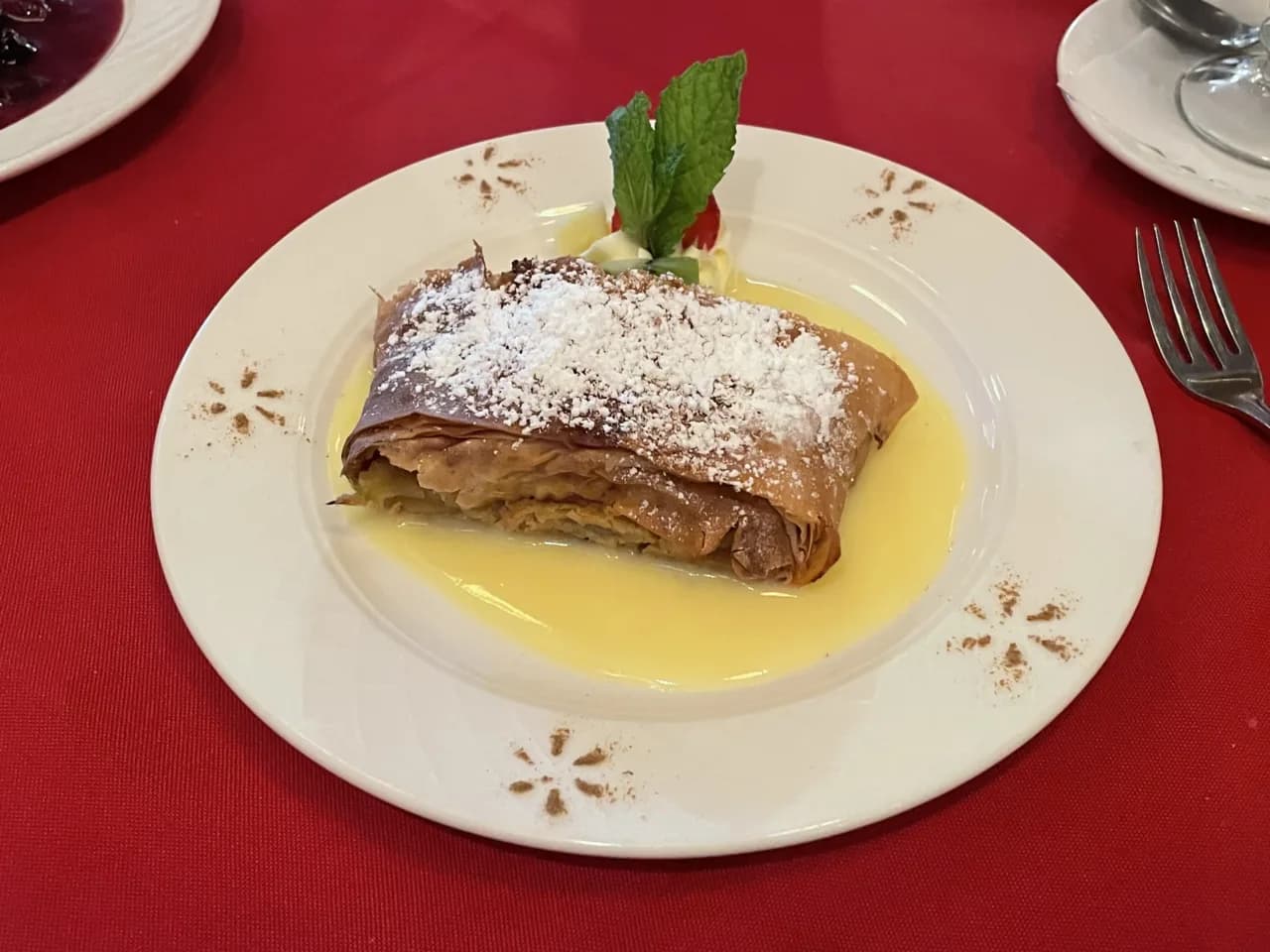 Apfelstrudel: What It Is and How to Order It in Germany