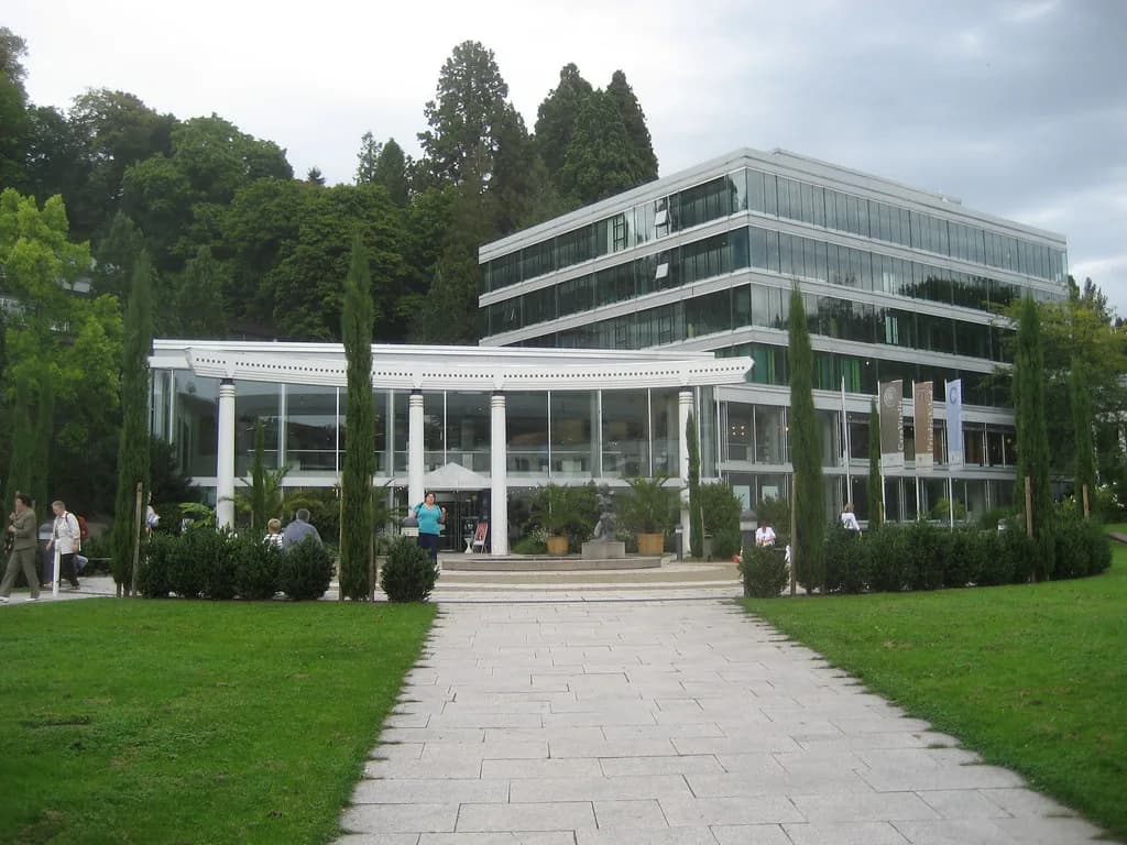Baden-Baden Markthalle: Inside Wagener Galerie Guide