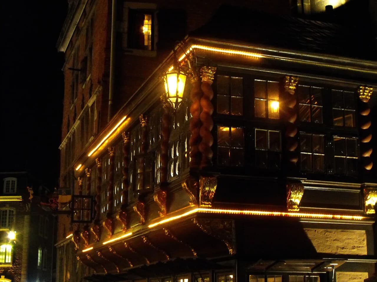 Brauhaus Aachen: Beer Halls and Brewery Taps in the City