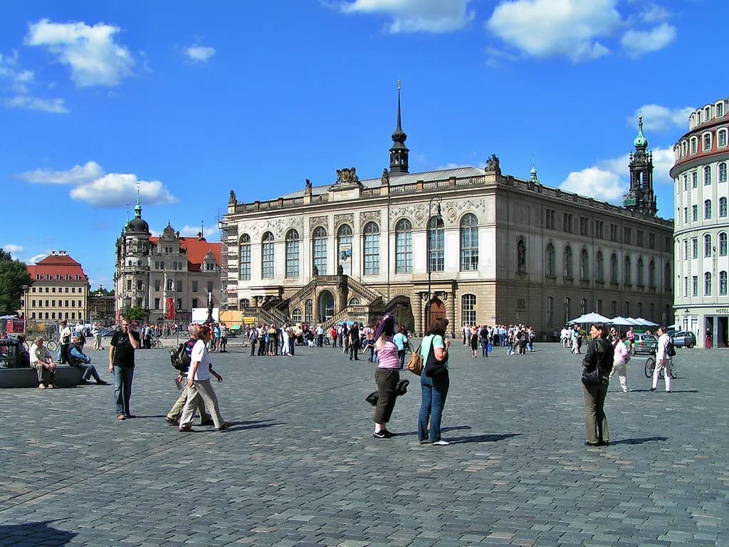 Best Cake in Dresden: Konditoreien and Bakeries to Try