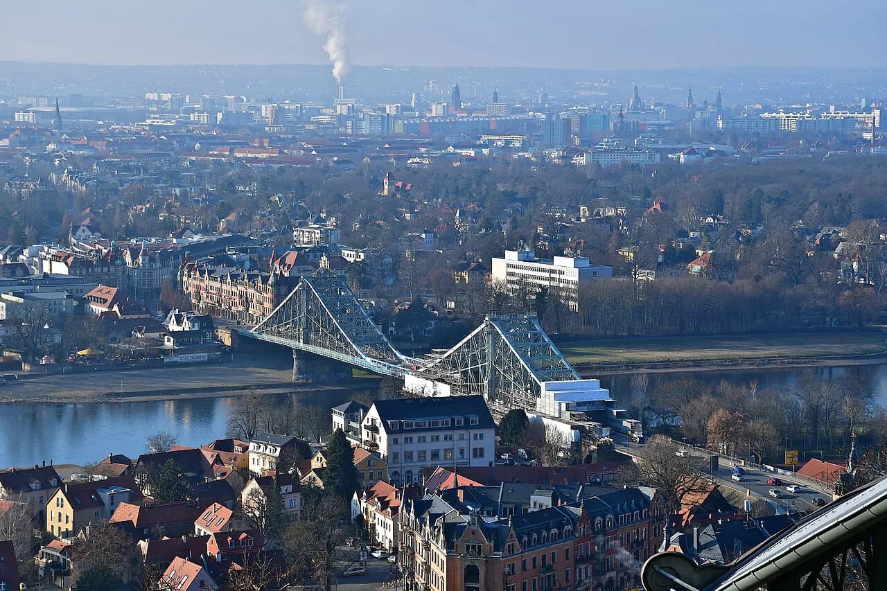 Dresden Cafés: Where to Drink Coffee and Eat Cake