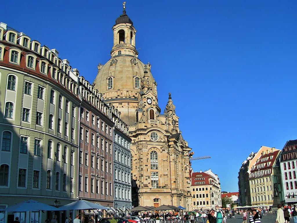Cheap Eats Dresden: Budget Bakeries, Beer Gardens & Snacks