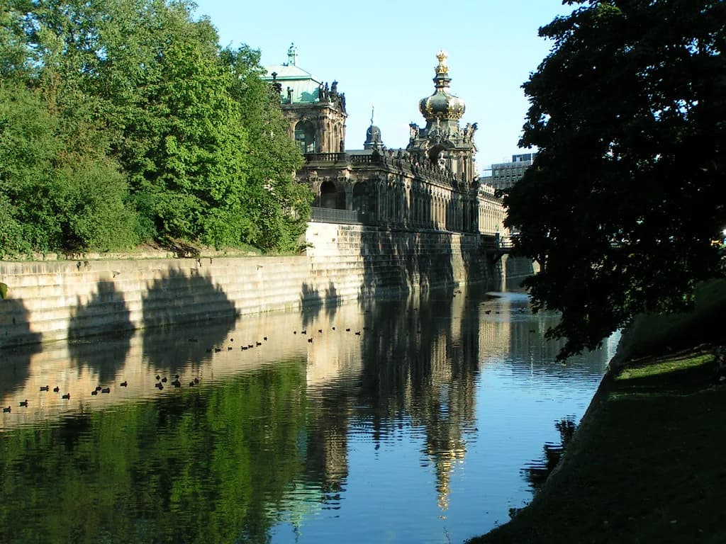 Eierschecke: Dresden's Three-Layer Cake and How to Order