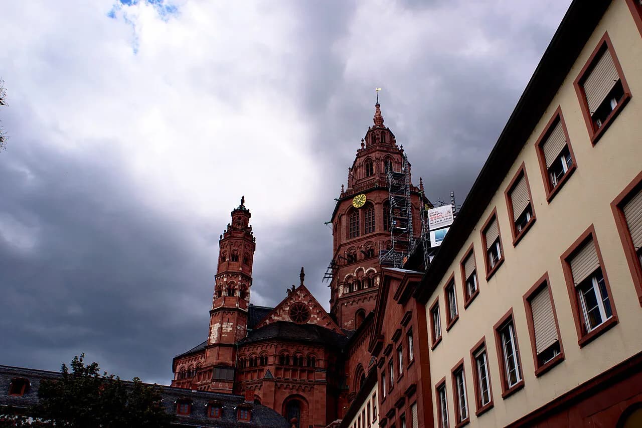 Food Tour Mainz: How to Choose and Eat Well Solo