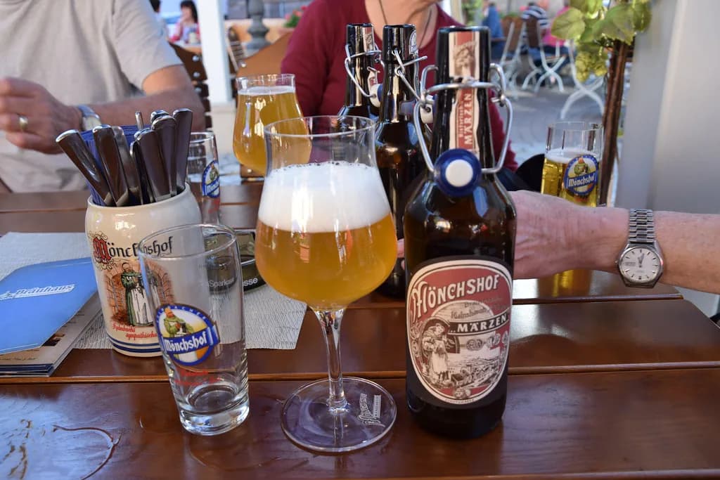 Oktoberfest Beer in Germany: Märzen vs Festbier Guide