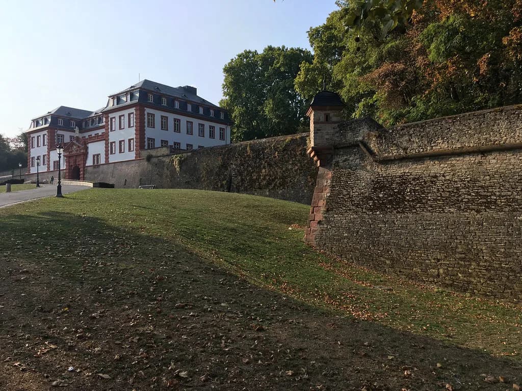 Imbiss in Mainz: Snack Counters and Market Bites