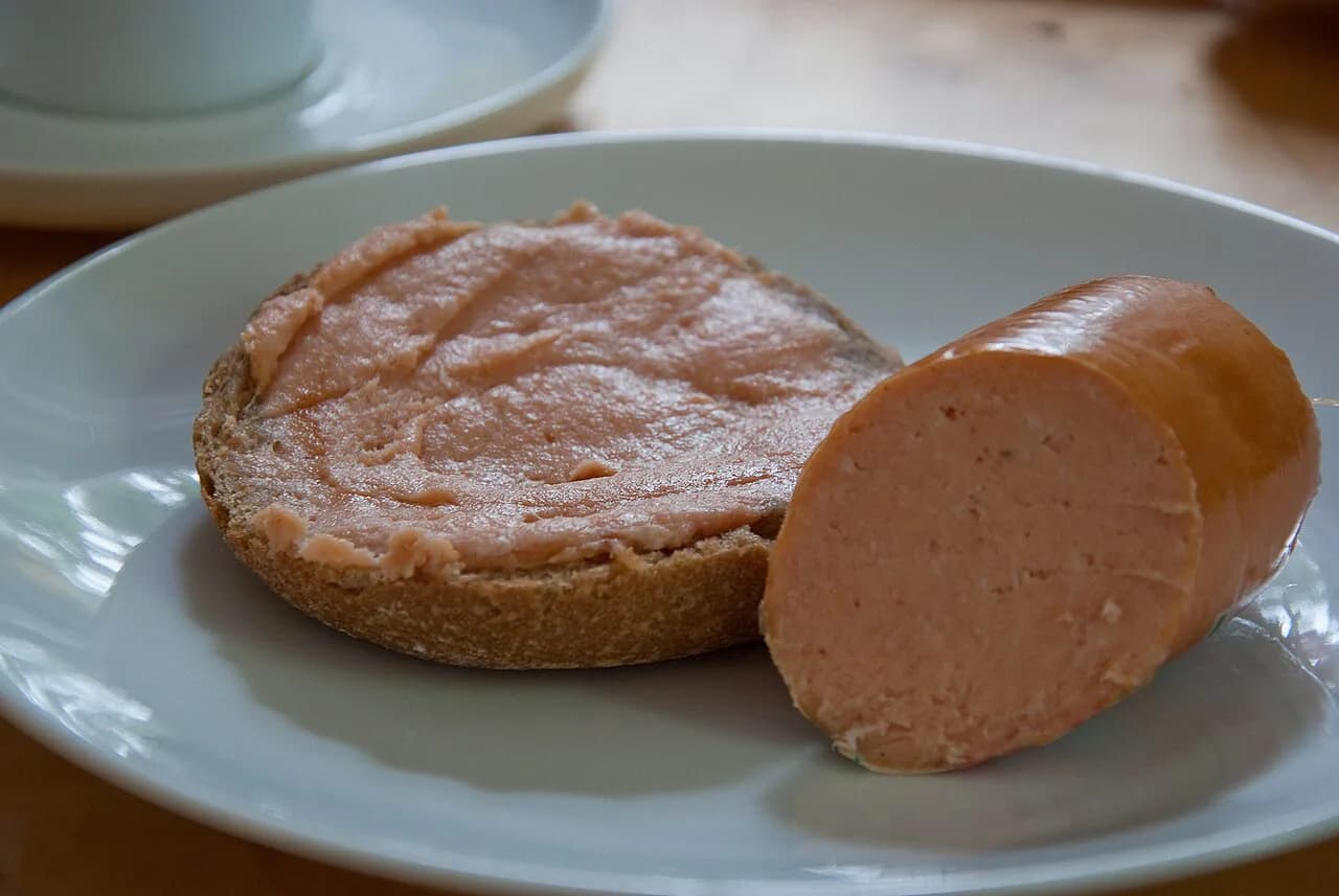 Teewurst Guide: What It Is and How to Eat It in Germany
