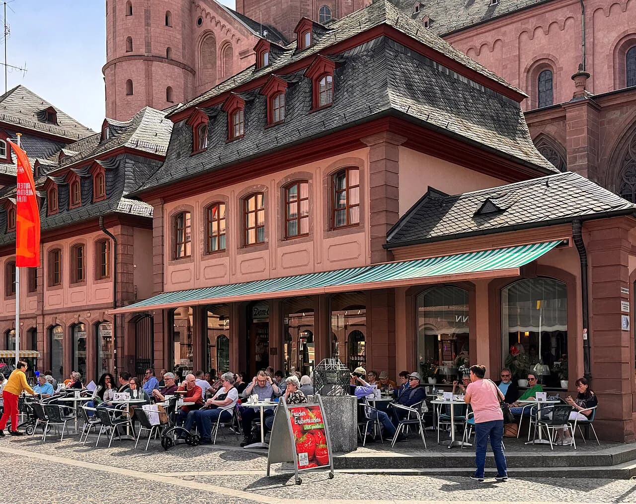 Cafés in Mainz: Where to Drink Coffee and Eat Cake