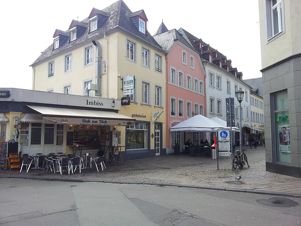 Street Food in Trier: Sausages, Döner and Market Stalls