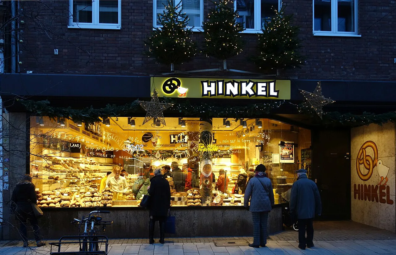 The Bäckerei Hinkel shopfront at Christmas, Düsseldorf.