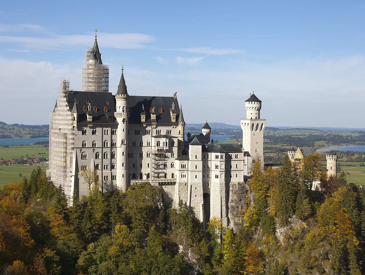 Neuschwanstein Castle in autumn, near Füssen.