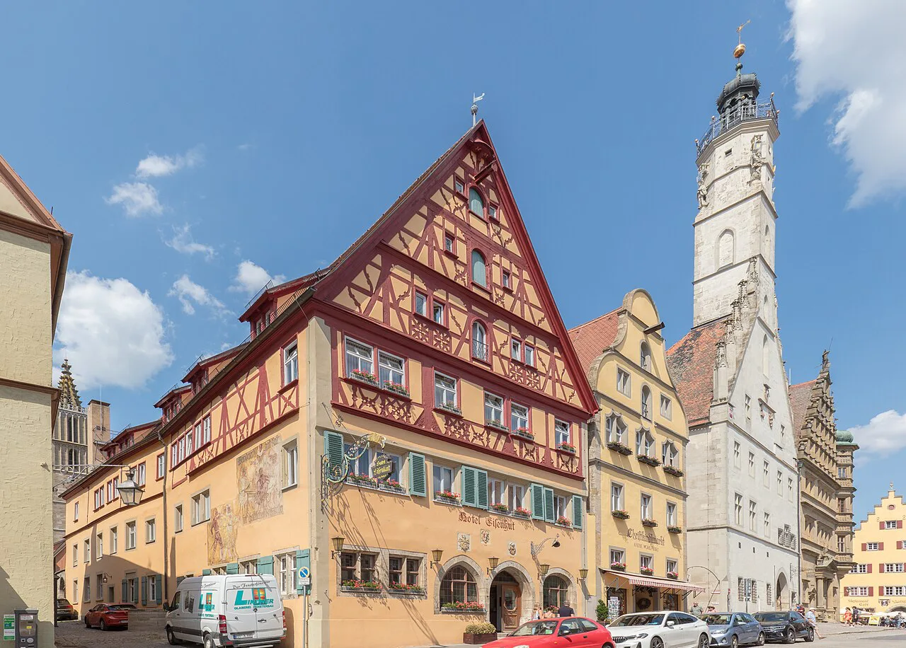 Hotel Eisenhut and half-timbered houses, Rothenburg ob der Tauber.