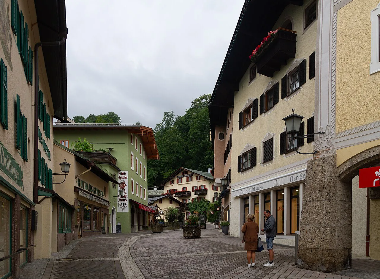 A pedestrian street in central Berchtesgaden.