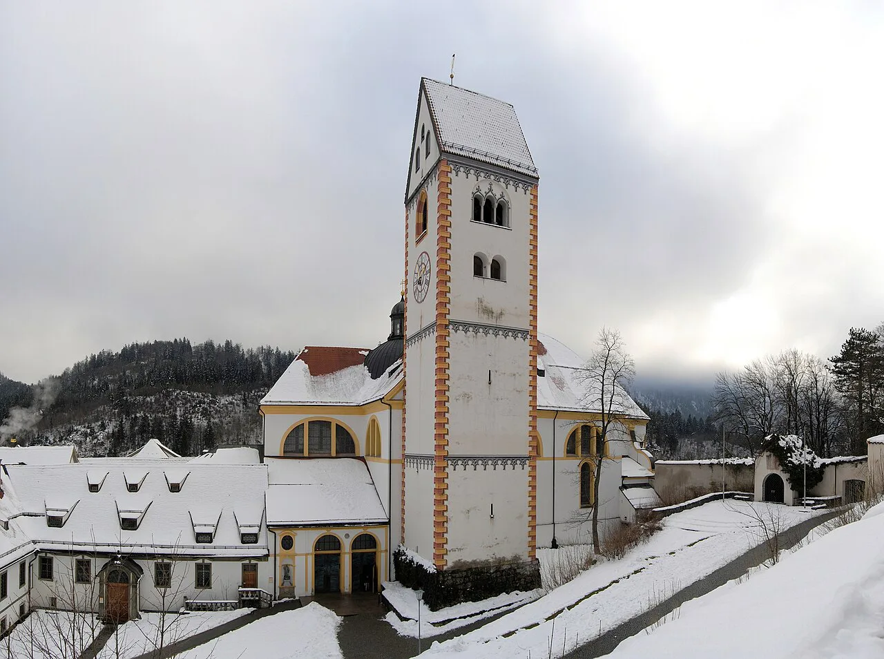 The St. Mang Basilica and monastery in winter, Füssen.