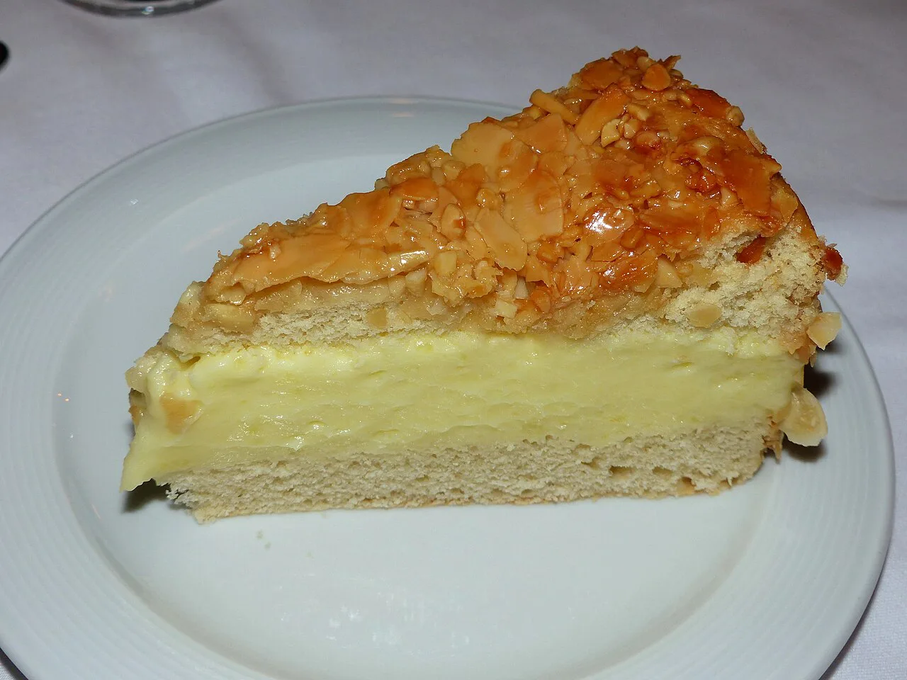 Bienenstich at the Schillergarten restaurant, Dresden.