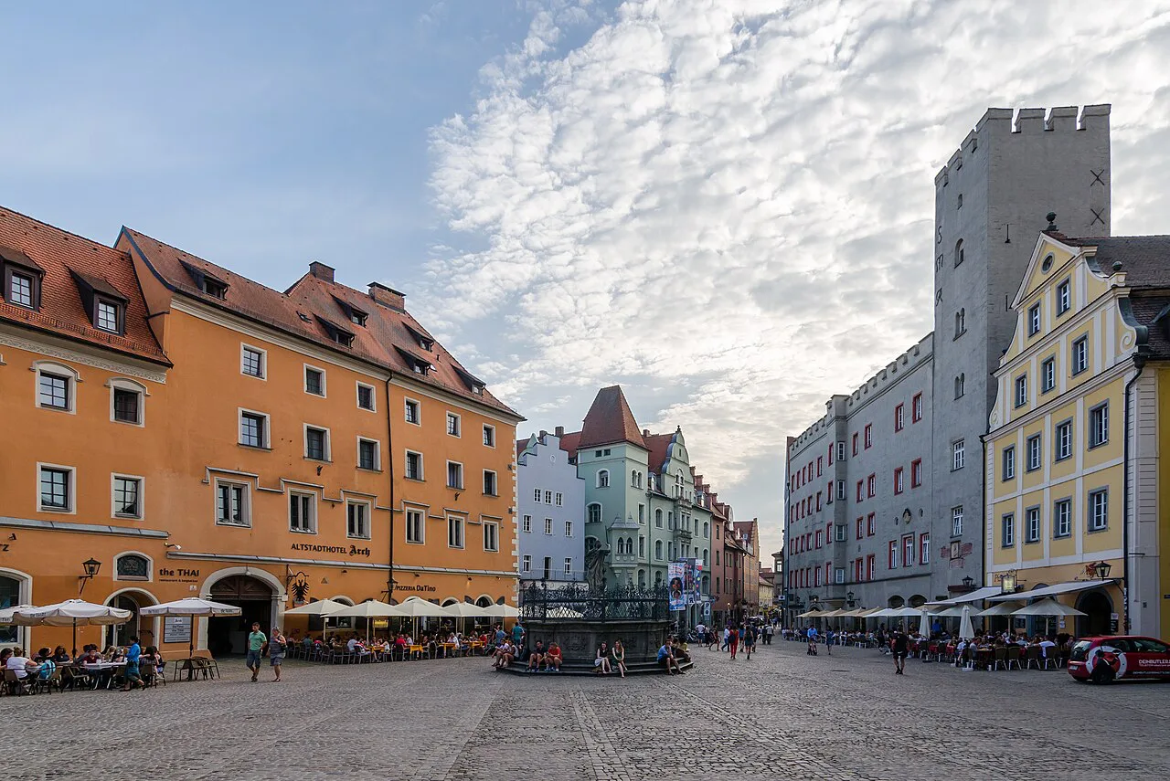 Haidplatz square with outdoor café tables in the old town, Regensburg.