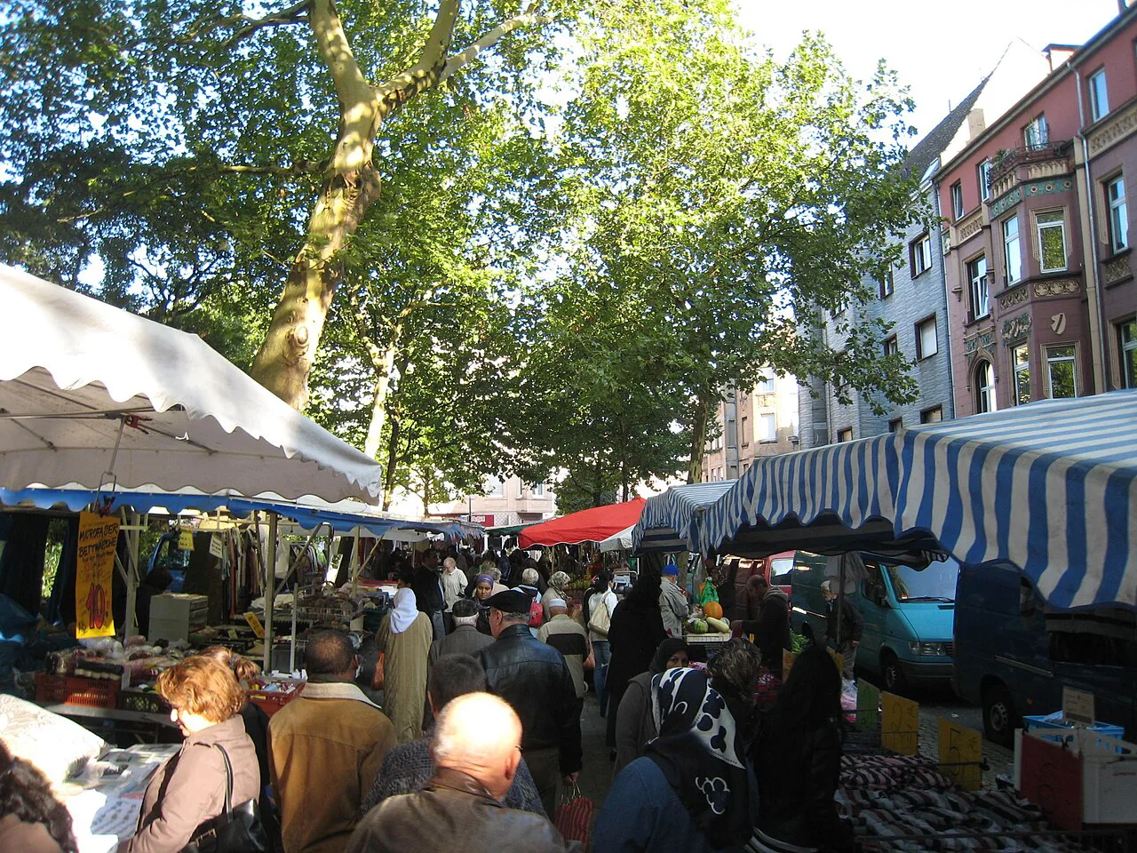 Weekly market on the Nordmarkt, Dortmund.