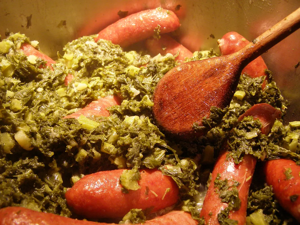 Grünkohl with Mettwurst sausages.