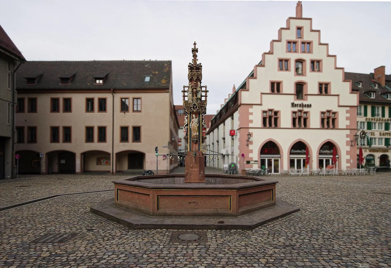 The Fischbrunnen fountain on Münsterplatz, Freiburg.