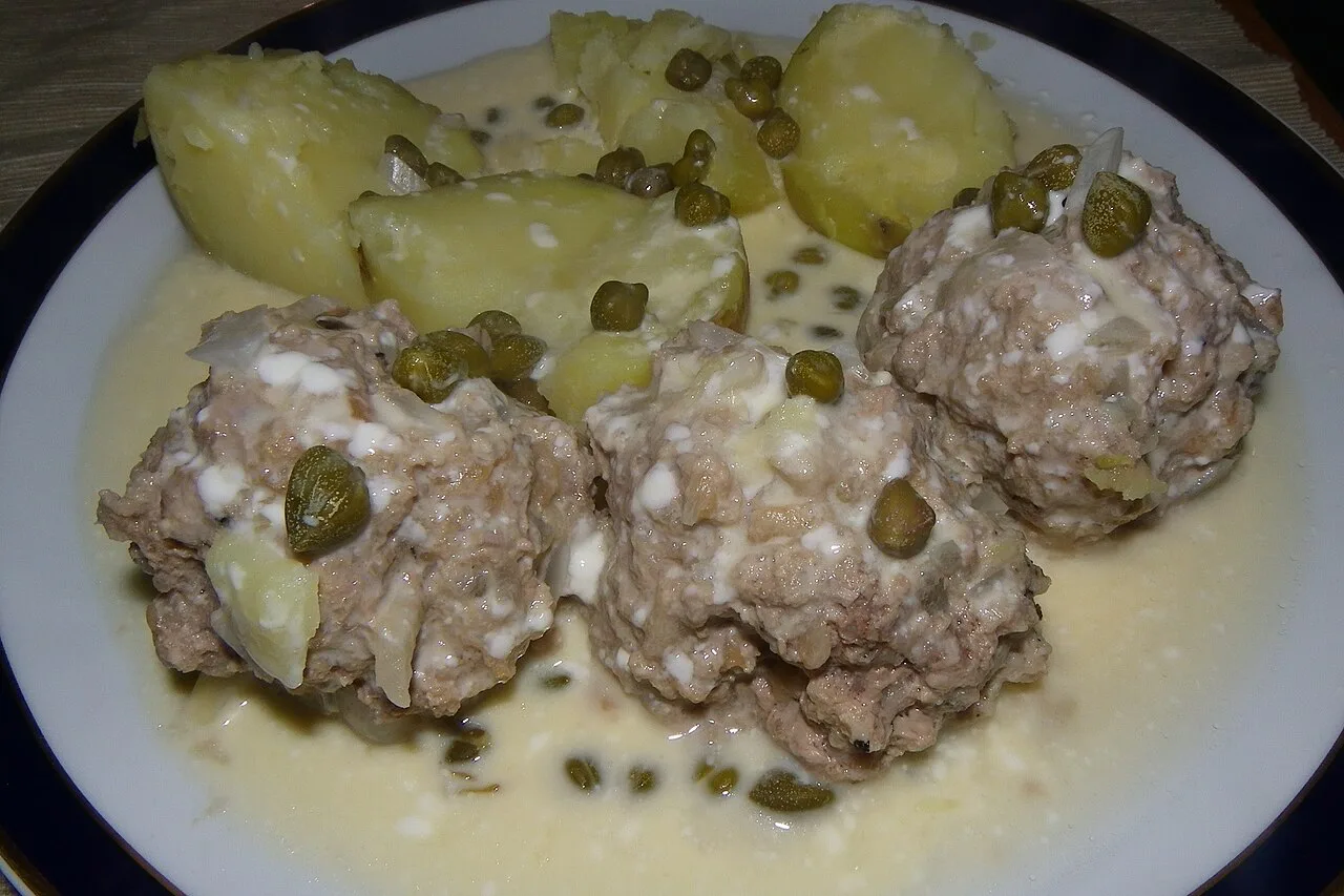 Königsberger Klopse in caper sauce with boiled potatoes.