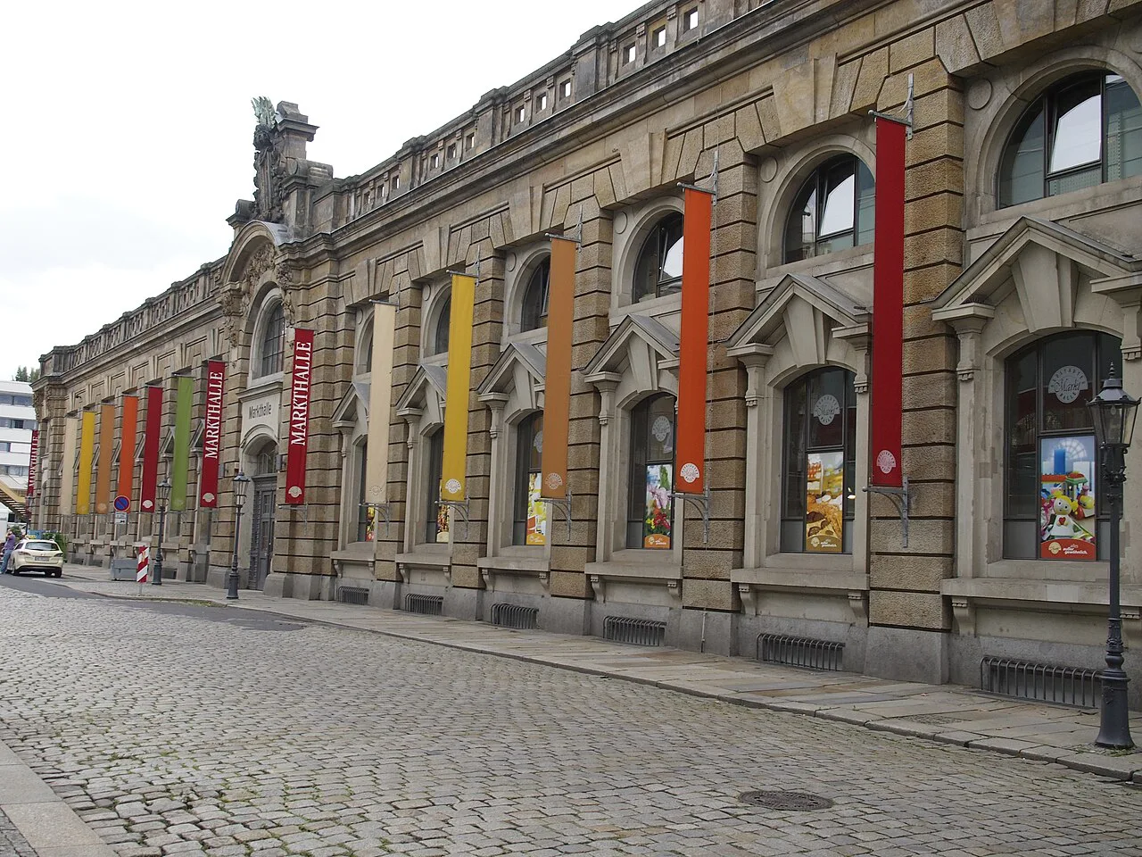 The front of the Neustädter Markthalle, Dresden.