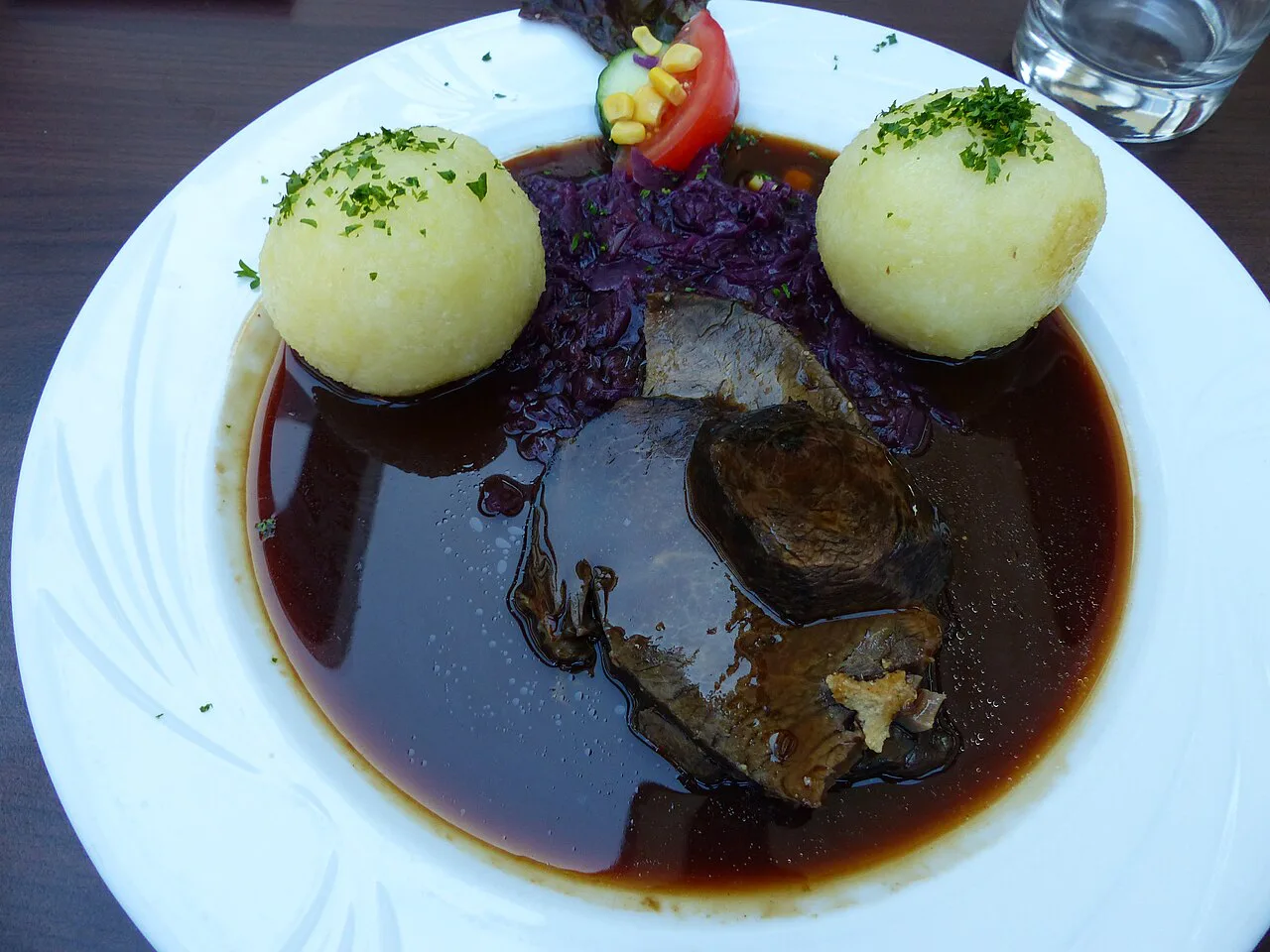 Heldrunger Sauerbraten with dumplings and red cabbage at the Köstritzer Schwarzbierhaus, Weimar.