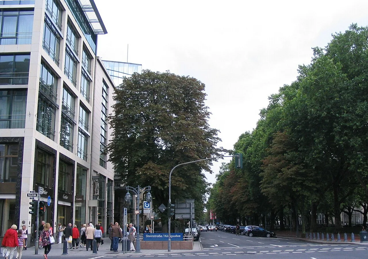 The Königsallee shopping boulevard, Düsseldorf.