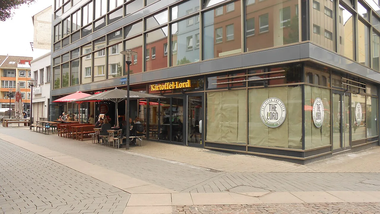 Kartoffel-Lord snack bar on Brückstraße, Dortmund.