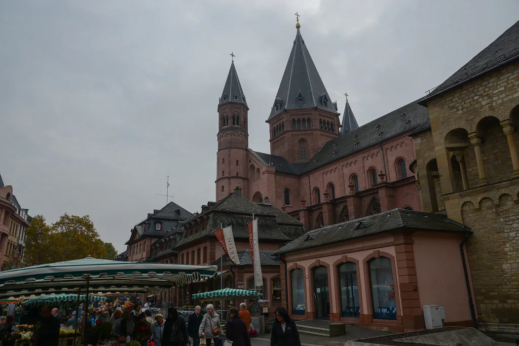 Market stalls in front of Mainz Cathedral, Mainz.