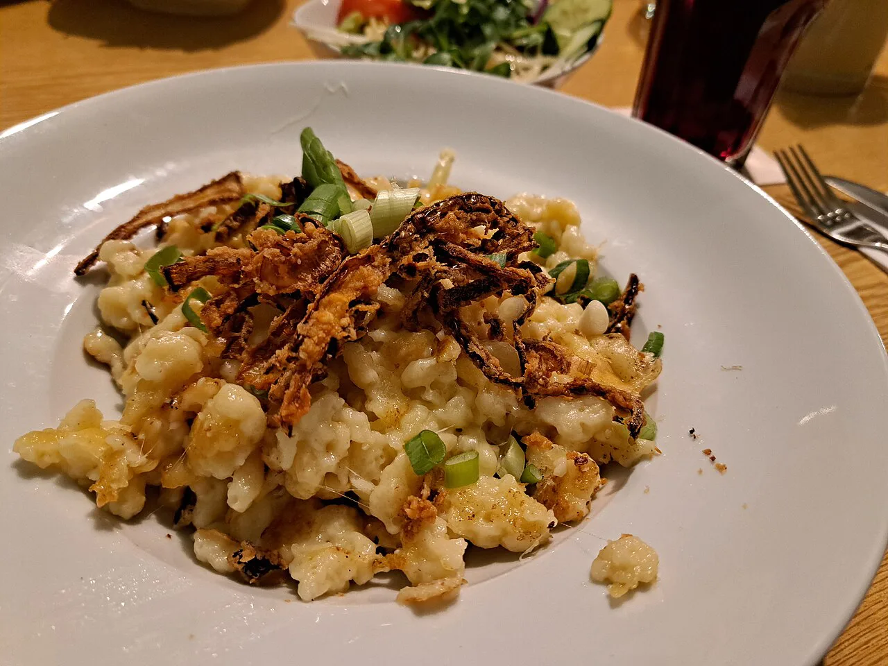 Käsespätzle with fried onions at the Sieben Schwaben inn, Fürth.
