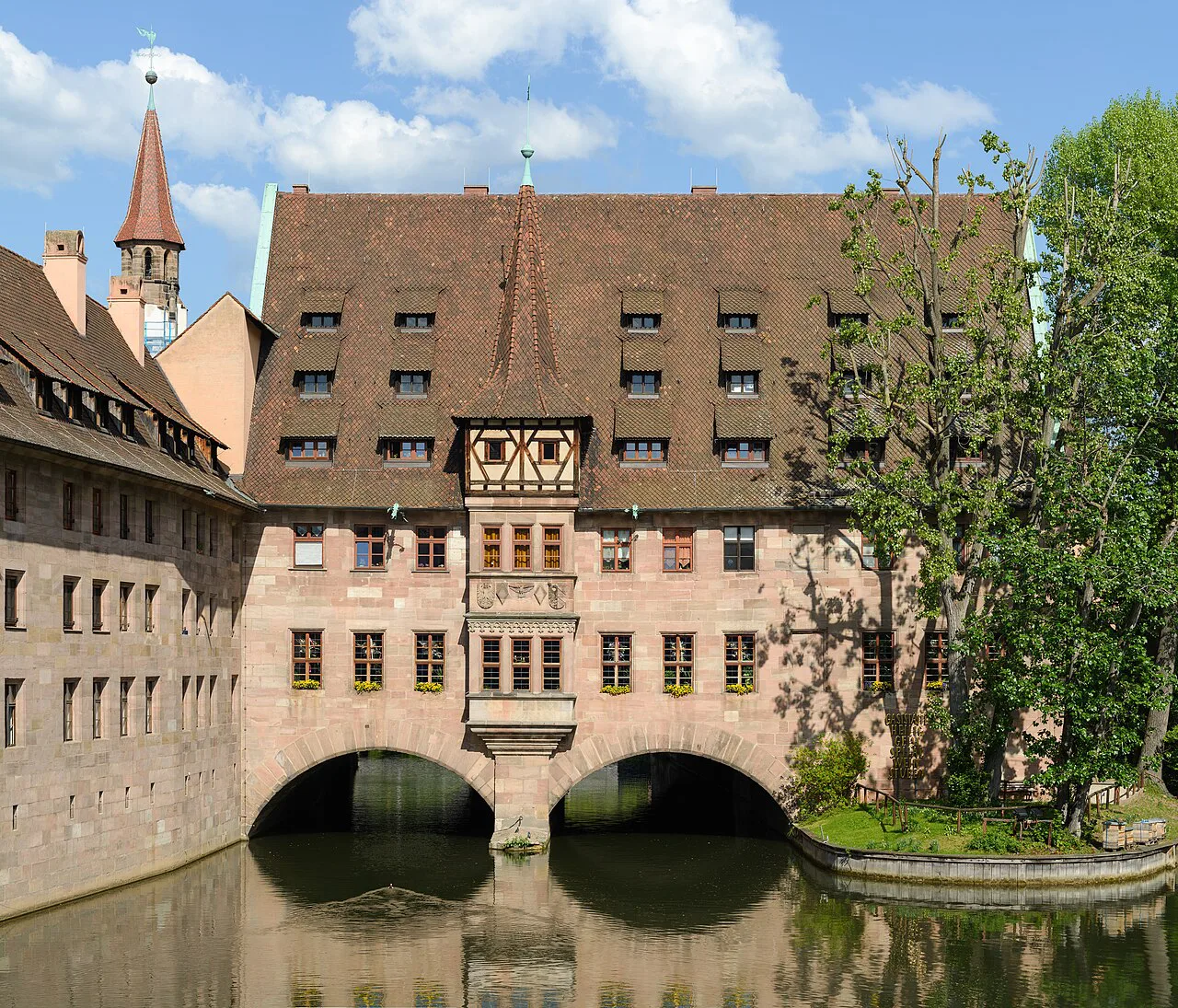 The Hospital of the Holy Spirit spanning the Pegnitz River, Nuremberg.