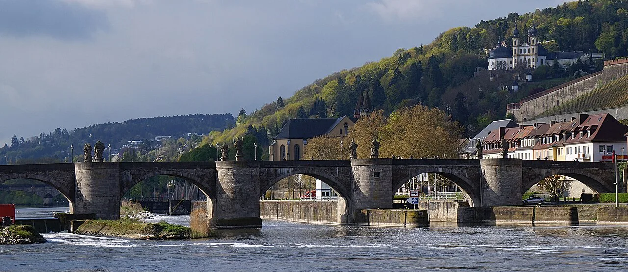 The Old Main Bridge below the vineyard slopes, Würzburg.